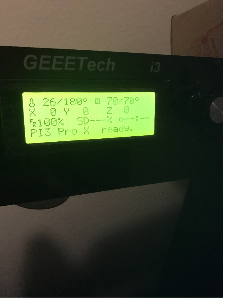 Here it is after 45 minutes, with the &quot;Heat PLA&quot; option on the panel board. As you can see, the bed has been heated to 70 degrees, although the extruder does not go above 26 degrees.