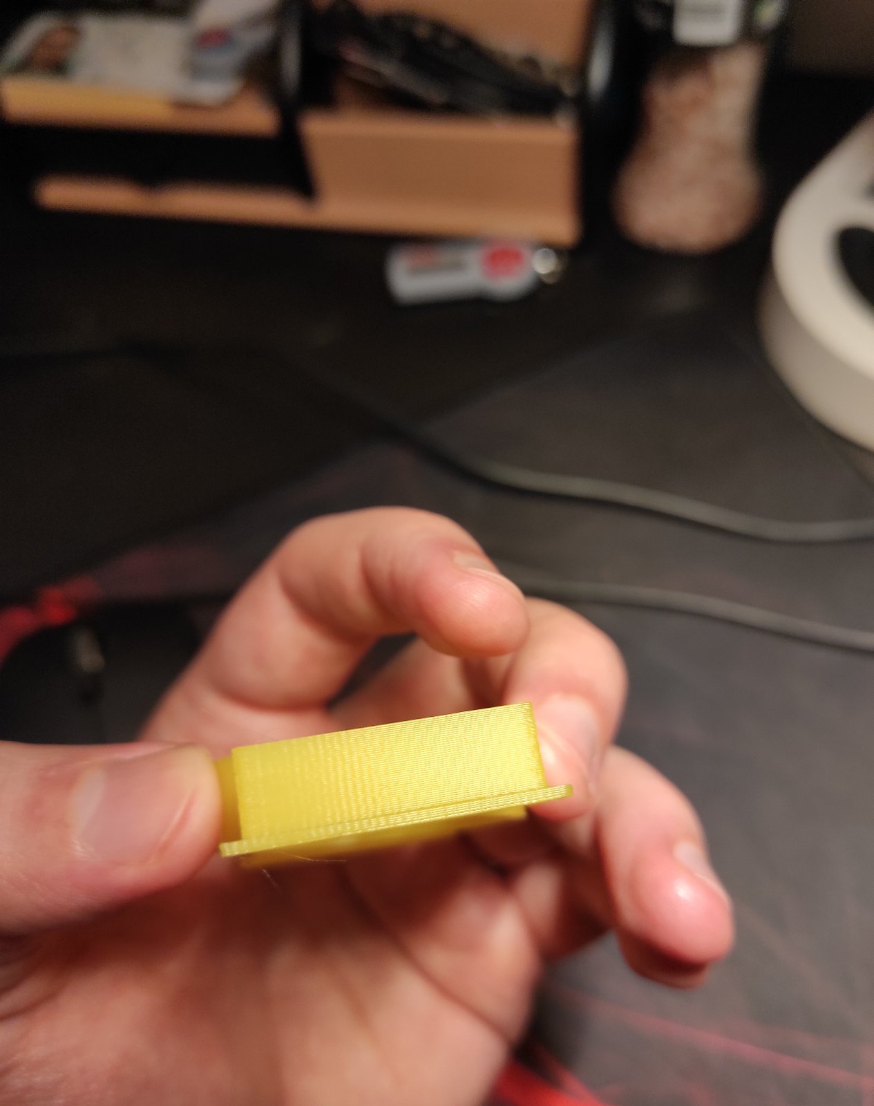 Straight wall with no artifacts (while the cylinder was part of the same print had them)